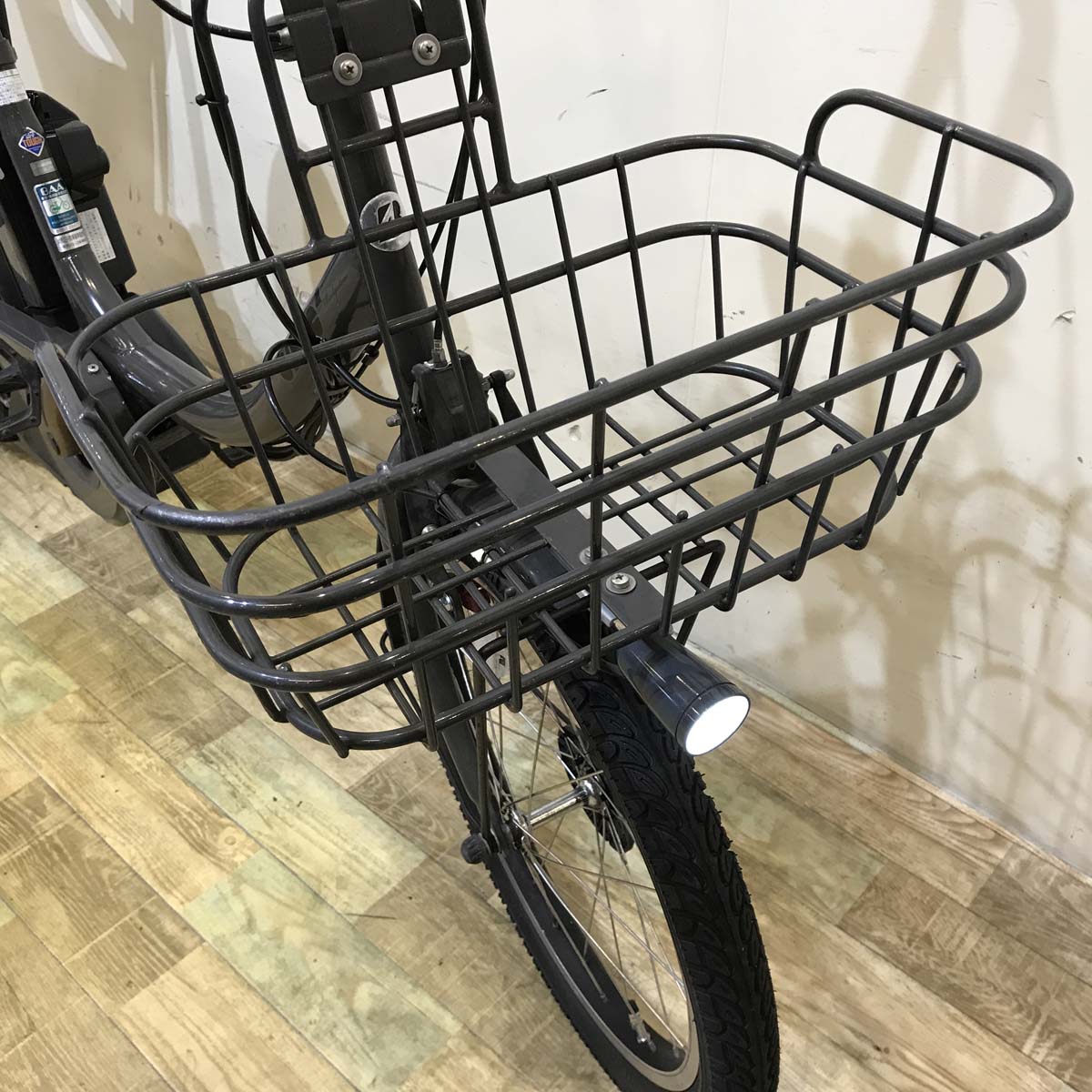 ブリヂストン ビッケ2e グレー 20インチ KG041 【中古車】