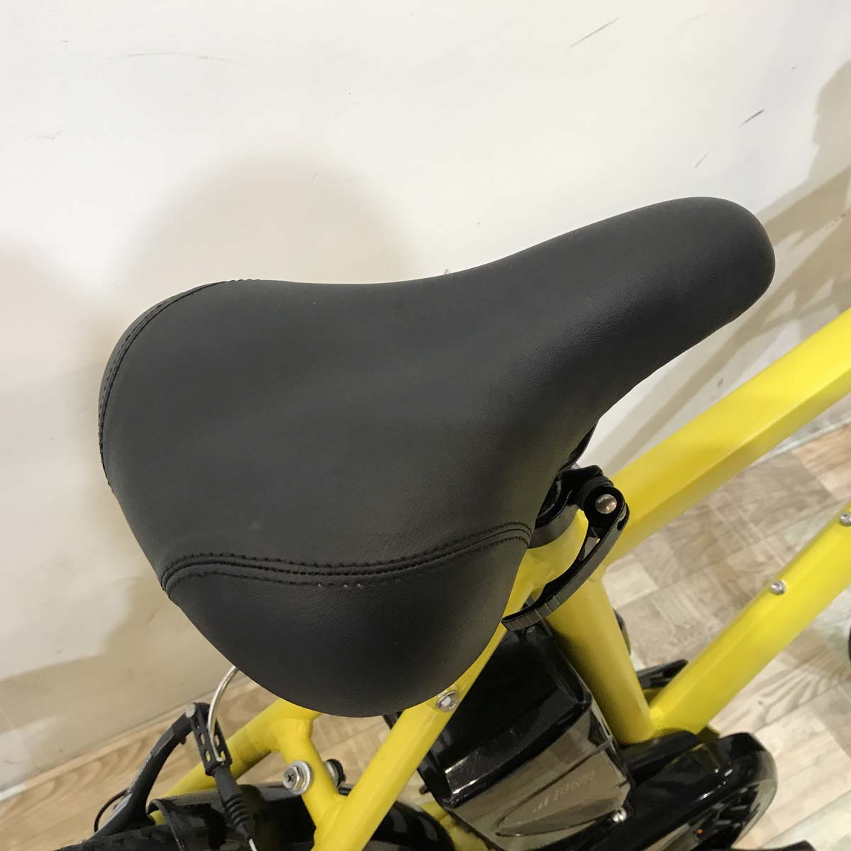 電動自転車 パナソニック ハリヤ イエロー 26インチ KW103 【中古車】