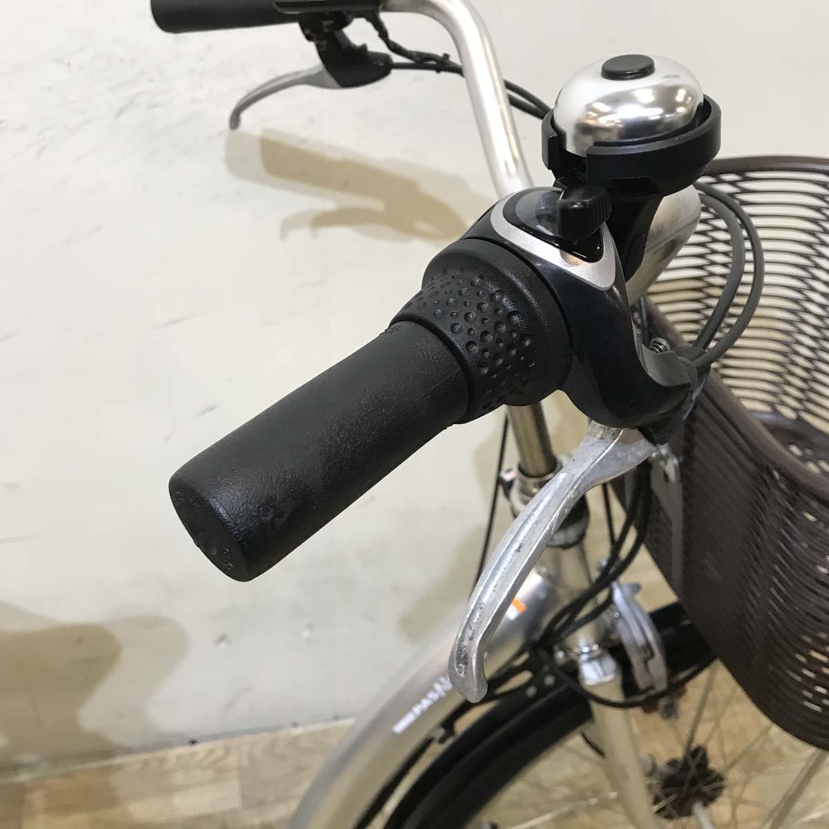 中古電動自転車  ヤマハ PAS ナチュラ L シルバー 26インチ KB033