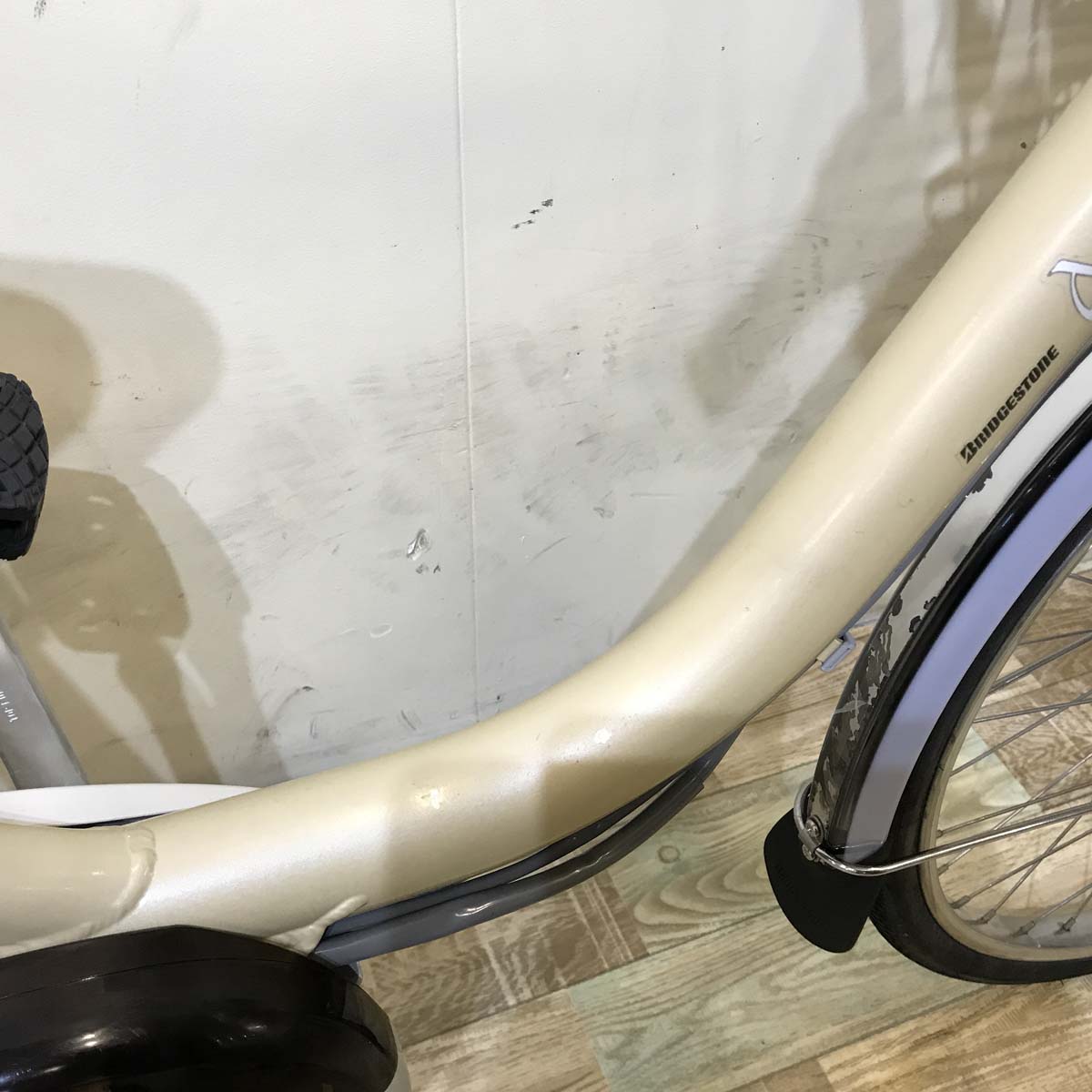 ブリヂストン アシスタ ベージュ 24インチ KW105  【中古車】