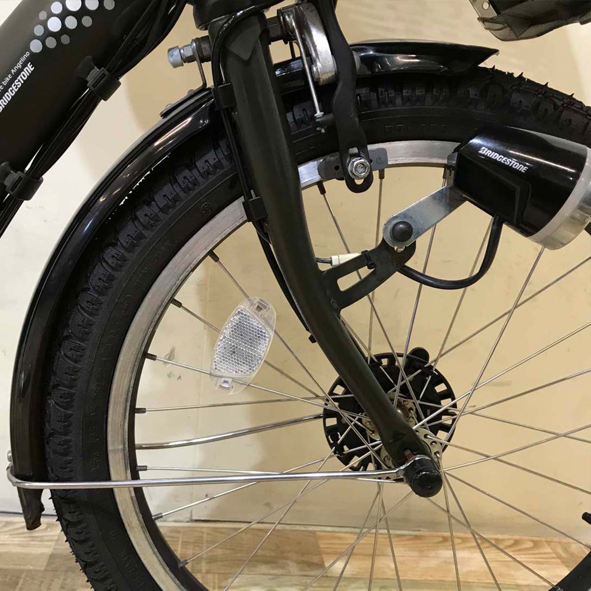 ブリヂストン アンジェリーノ プティット e カーキ 20インチ KW110【中古車】