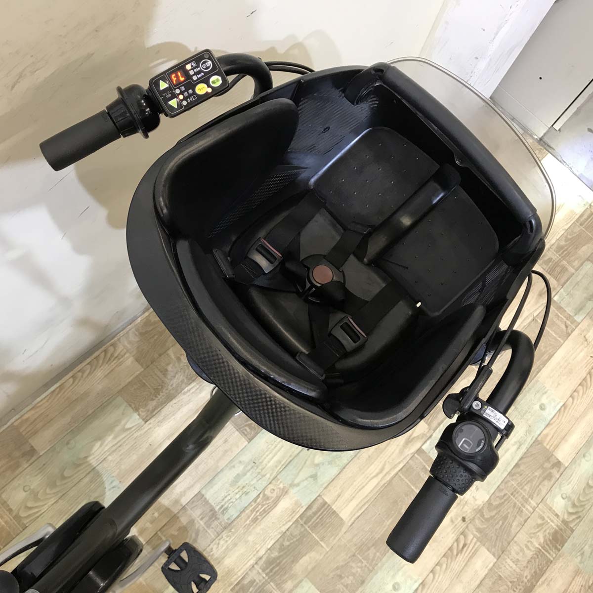 ブリヂストン アンジェリーノ プティット e カーキ 20インチ KW110【中古車】