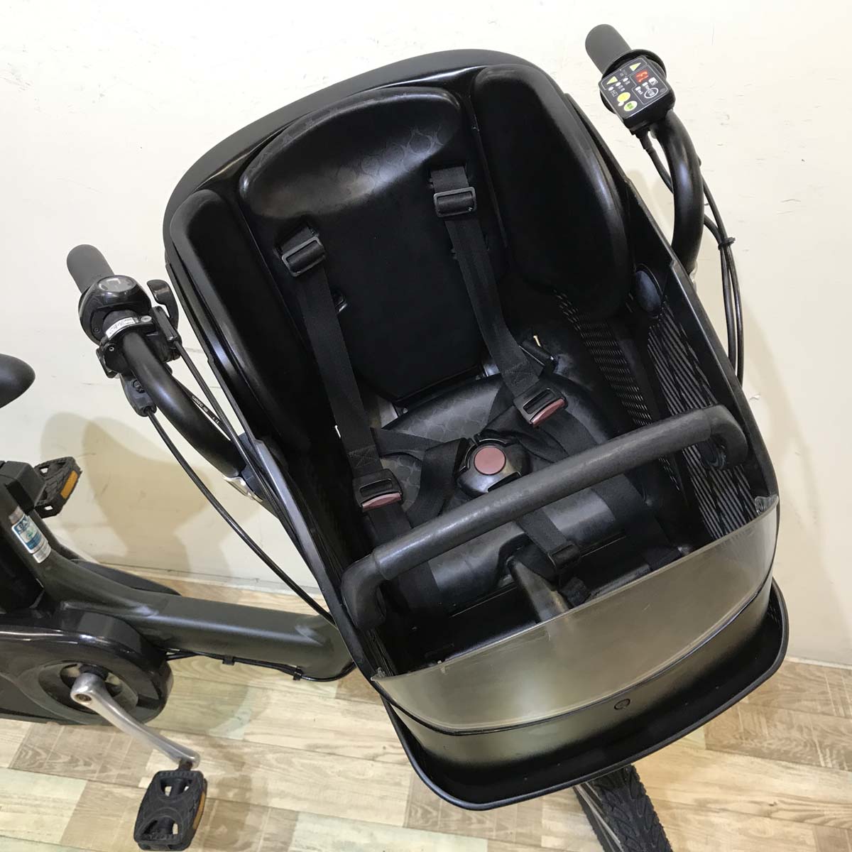 ブリヂストン アンジェリーノ プティット e カーキ 20インチ KW110【中古車】
