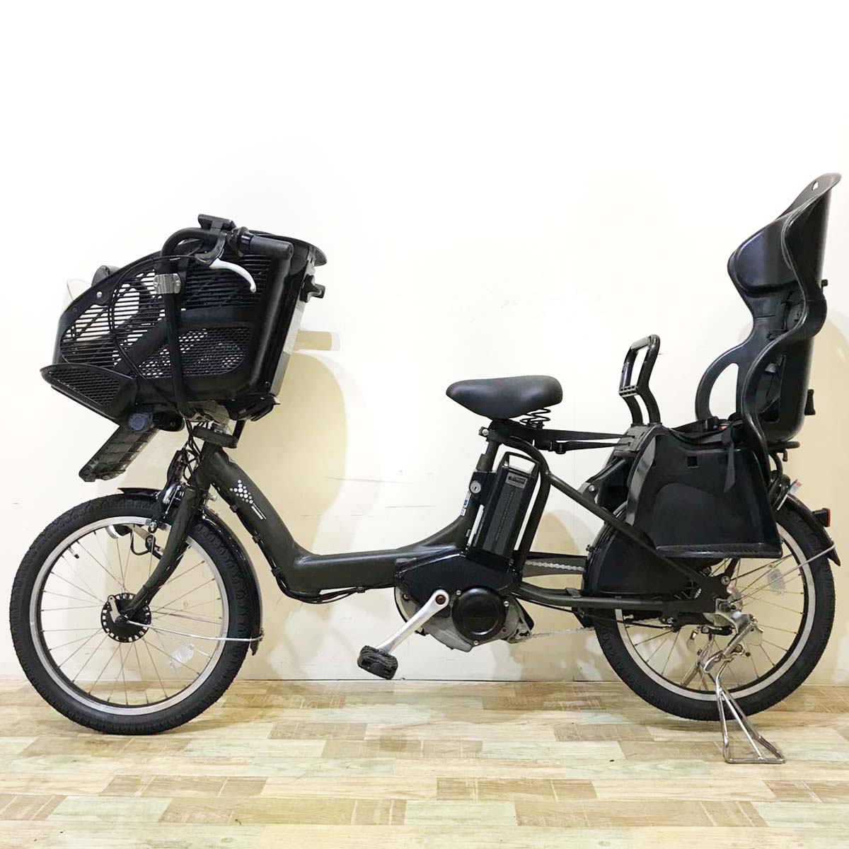 ブリヂストン アンジェリーノ プティット e カーキ 20インチ KW110【中古車】