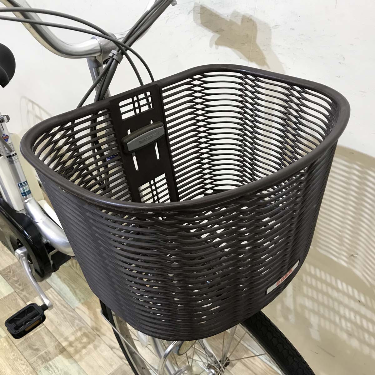 ブリヂストン アシスタ ライト シルバー 26インチ KW111【中古車】