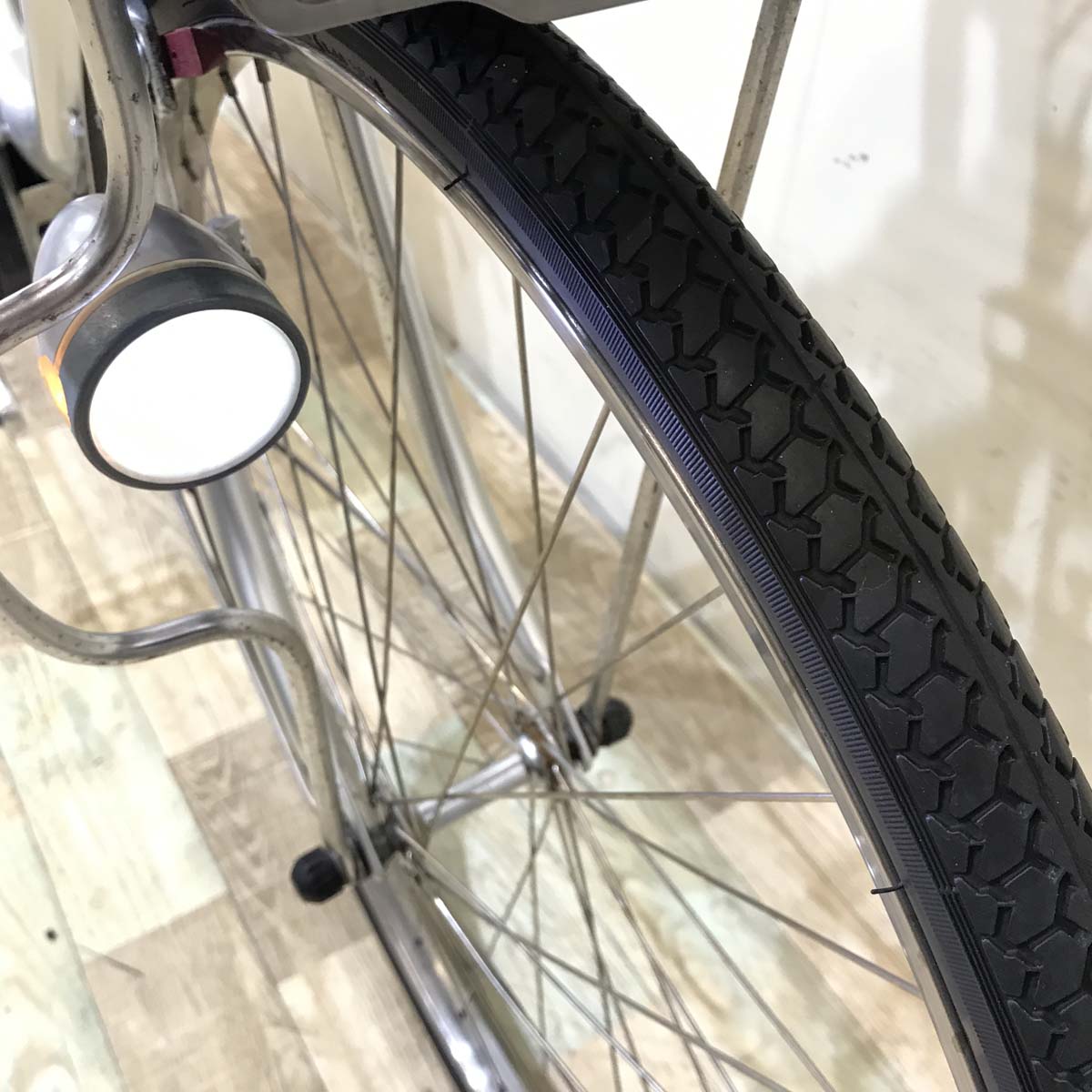 ブリヂストン アシスタ ライト シルバー 26インチ KW111【中古車】