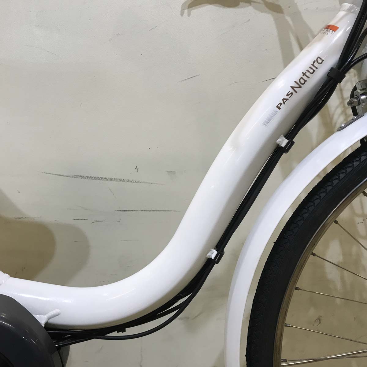中古電動自転車  ヤマハ PAS ナチュラ ホワイト 26インチ KB042 