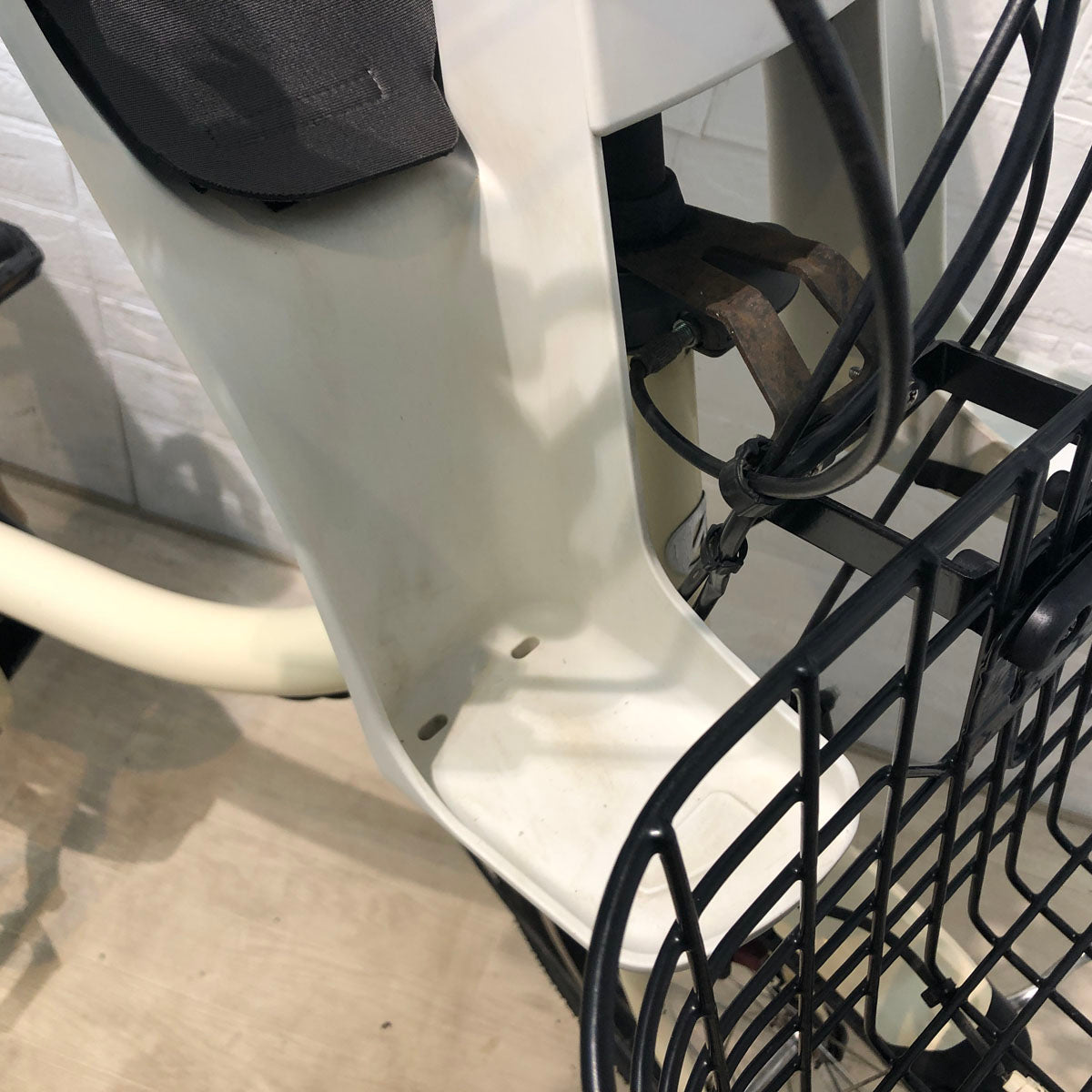 ブリヂストン bikke 2 e ビッケ ツー イー ベージュ 20インチ YC057 【中古車】