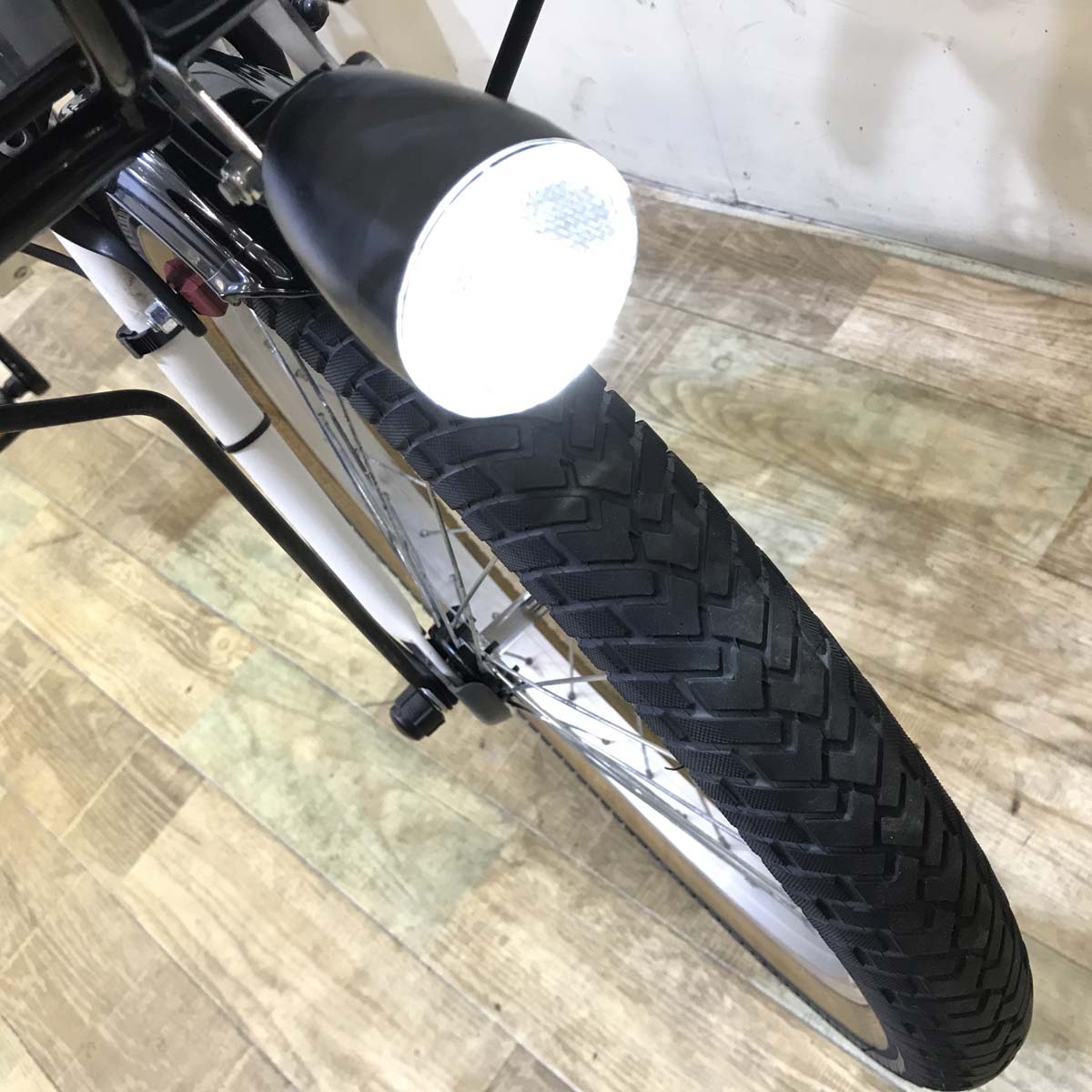 パナソニック グリッター ホワイト 20インチ KG055 【中古車】