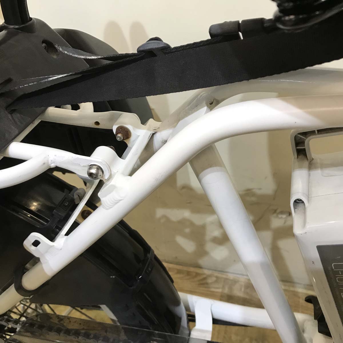 パナソニック ギュットミニK ホワイト 20インチ KG056 【中古車】