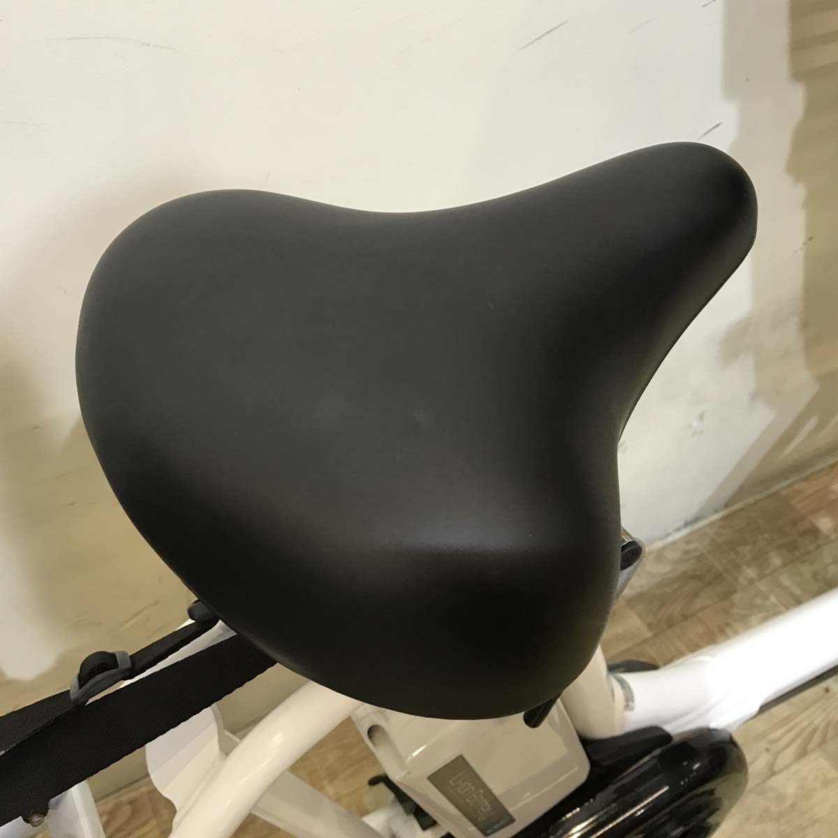 パナソニック ギュットミニK ホワイト 20インチ KG056 【中古車】