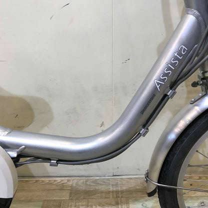 ブリヂストン アシスタワゴン シルバー 前18×後16インチ KW117  【中古車】