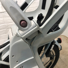 画像をギャラリービューアに読み込む, ブリヂストン bikke 2 e ビッケ ツー イー グレー 20インチ YQ036 【中古車】
