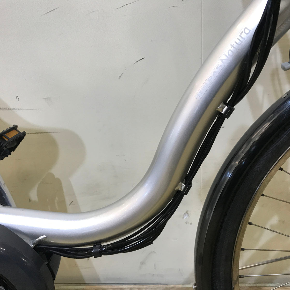 中古電動自転車 ヤマハ PAS ナチュラ S シルバー 24インチ KB048 