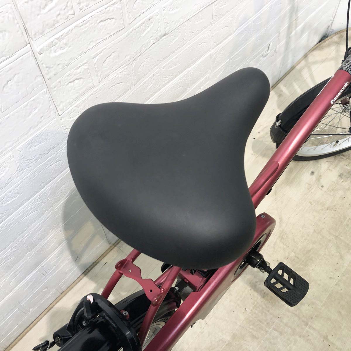 パナソニック グリッター レッド 20インチ YH093 【中古車】