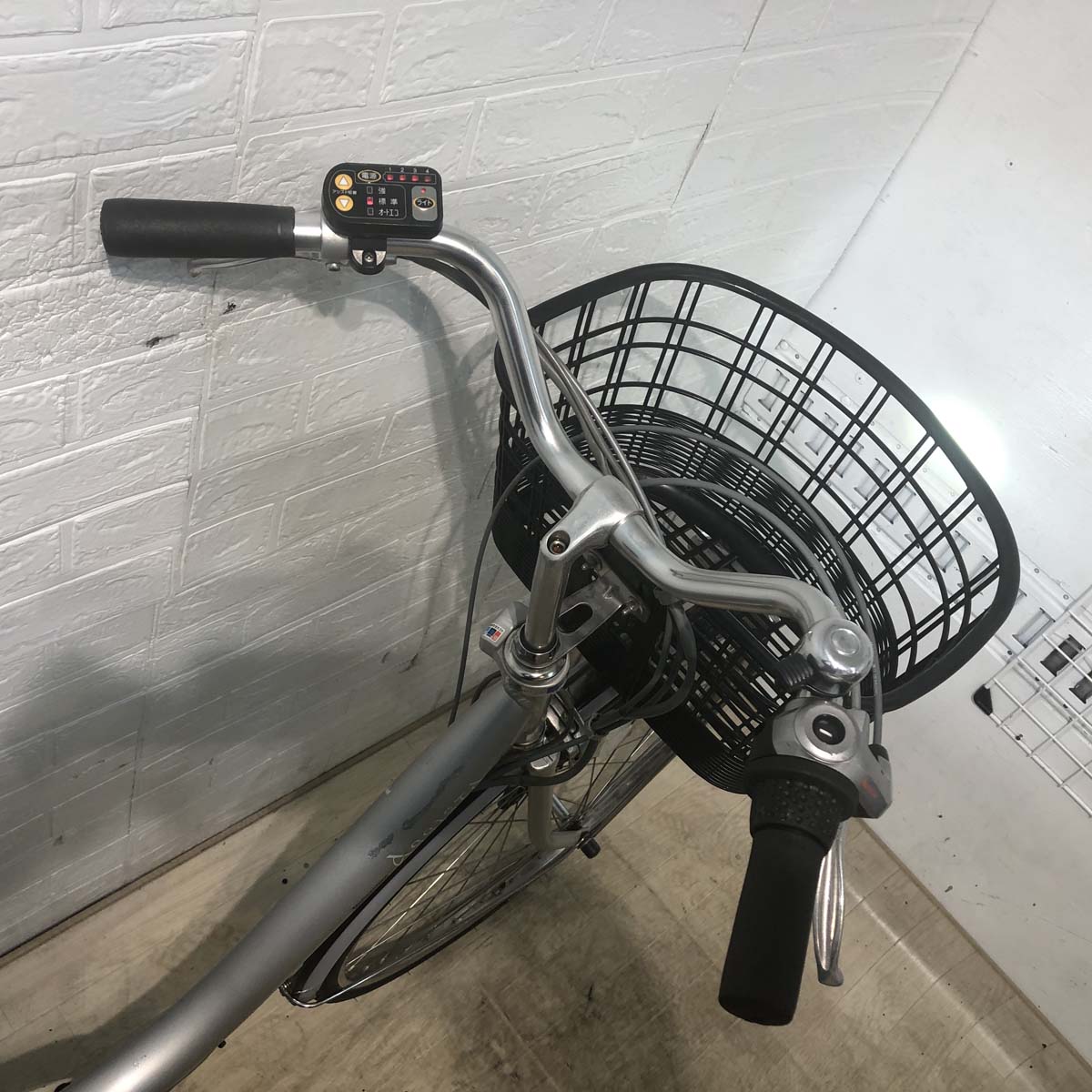中古電動自転車 ブリヂストン アシスタ シルバー 26インチ YC075