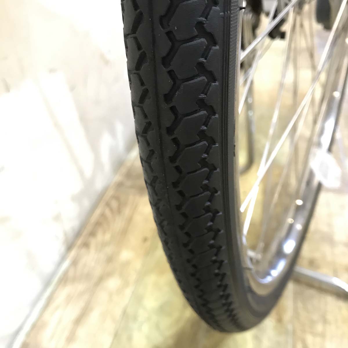 【１万円引き！】パナソニック カラーズ ホワイト 26インチ KG070 【中古車】