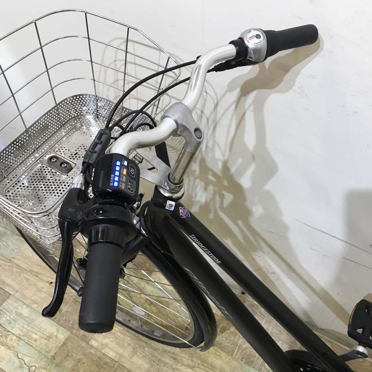 中古電動自転車  ブリヂストン アルベルト e ブラック 27インチ KB065