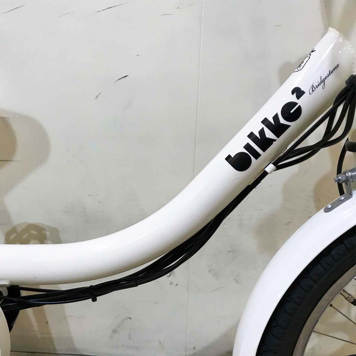 ブリヂストン bikke 2 e ビッケ ツー イー ホワイト 20インチ KX005 【中古車】