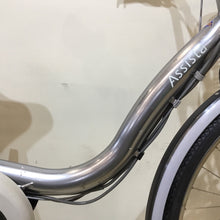 画像をギャラリービューアに読み込む, 電動自転車【中古車】ブリヂストン 新品バッテリー アシスタ シルバー KV111
