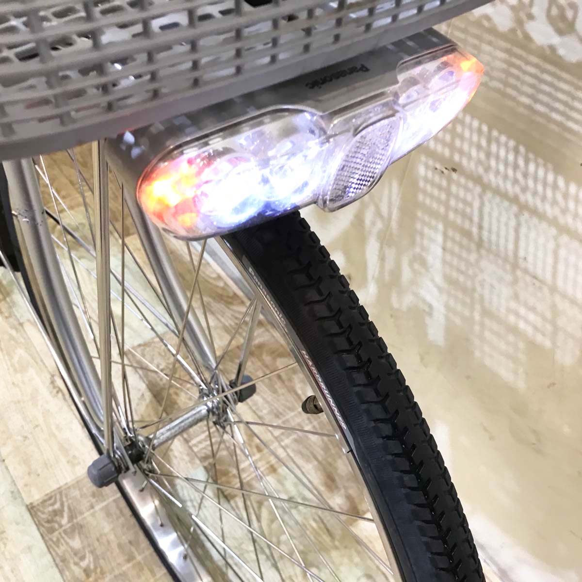 パナソニック ビビ DX シルバー 24インチ KB070 【中古車】