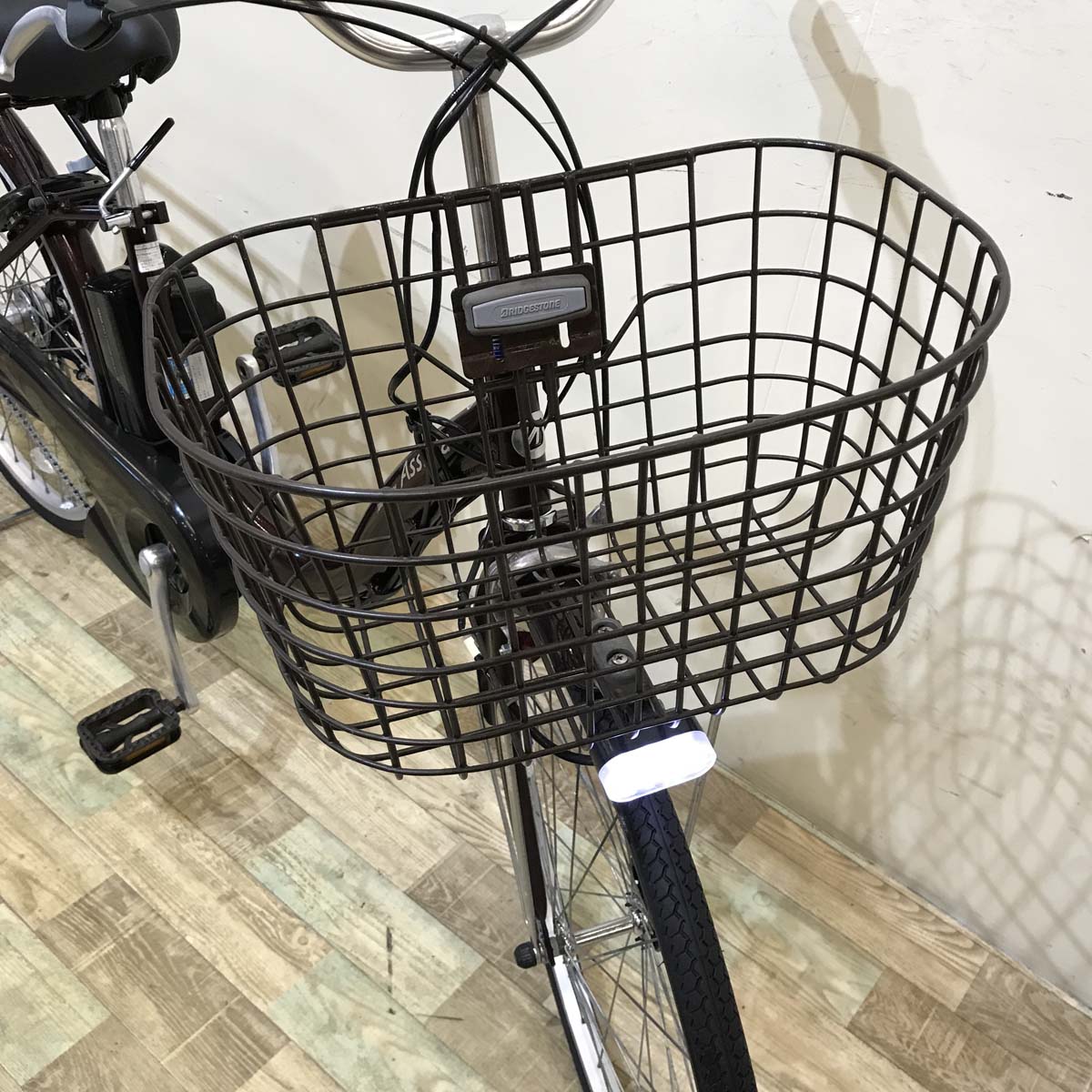 ブリヂストン アシスタファイン ブラウン 24インチ KX009 【中古車】