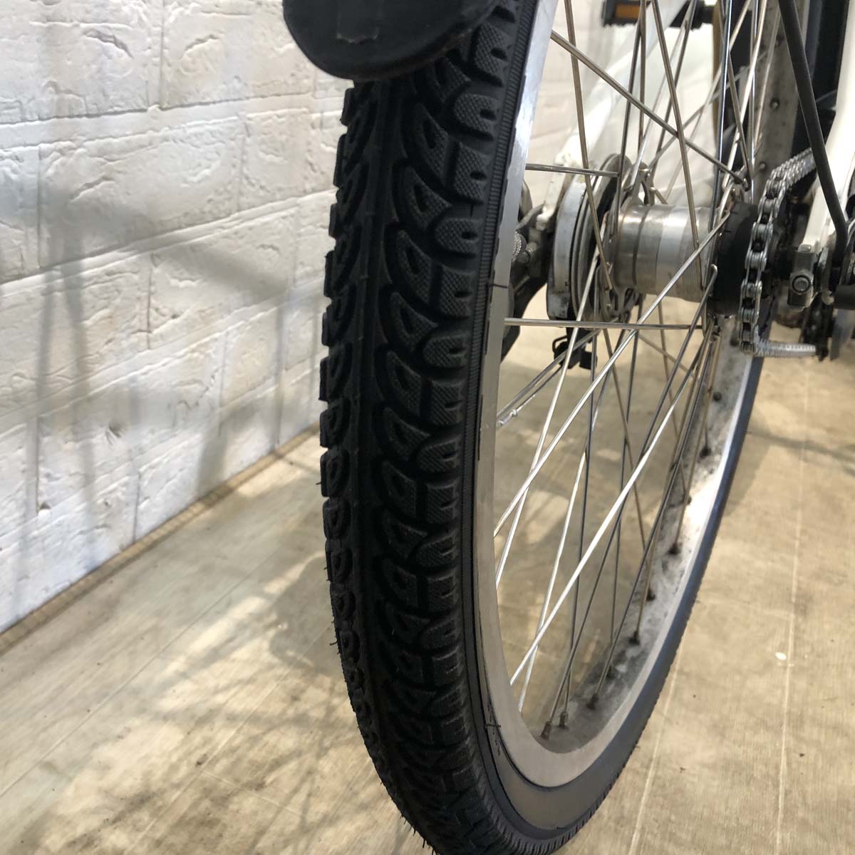 ブリヂストン アシスタ ユニ ホワイト 24インチ YD001 【中古車】