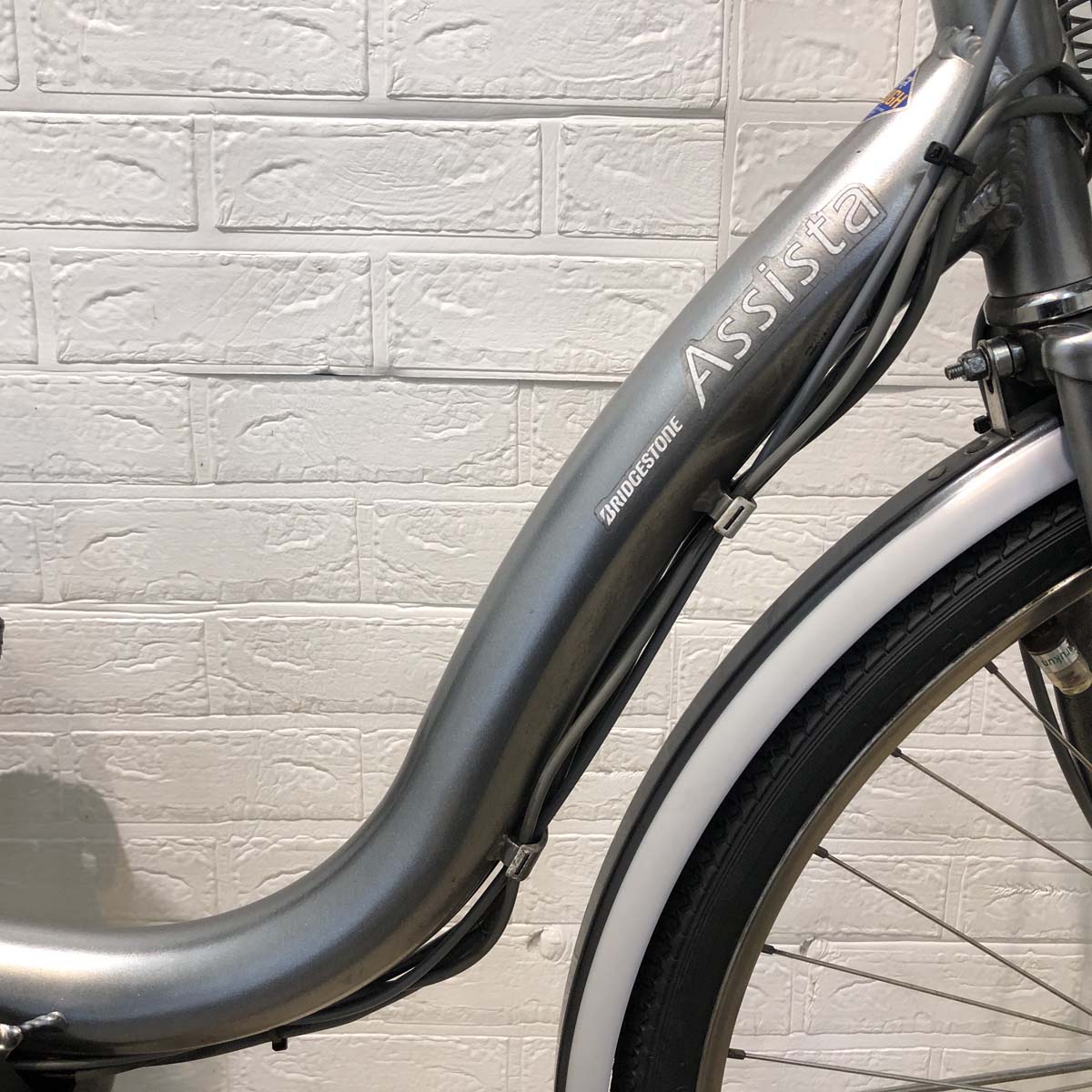 中古電動自転車 ブリヂストン アシスタ DX シルバー 26インチ YD002