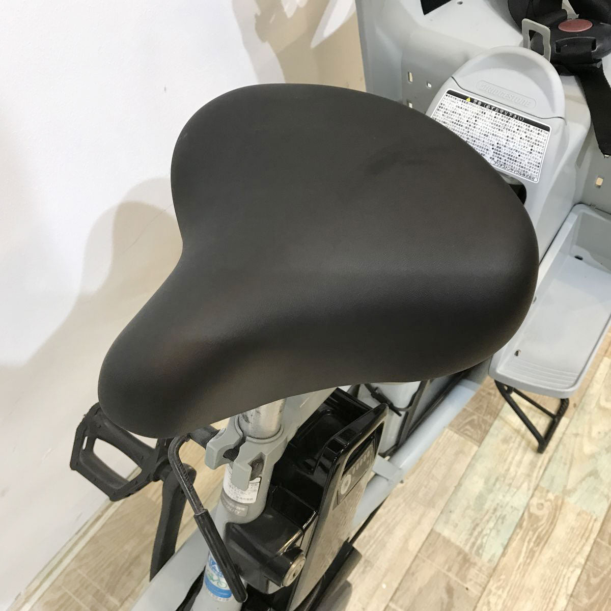 ブリヂストン ビッケポーラーe グレー 20インチ KJ126 【中古車】