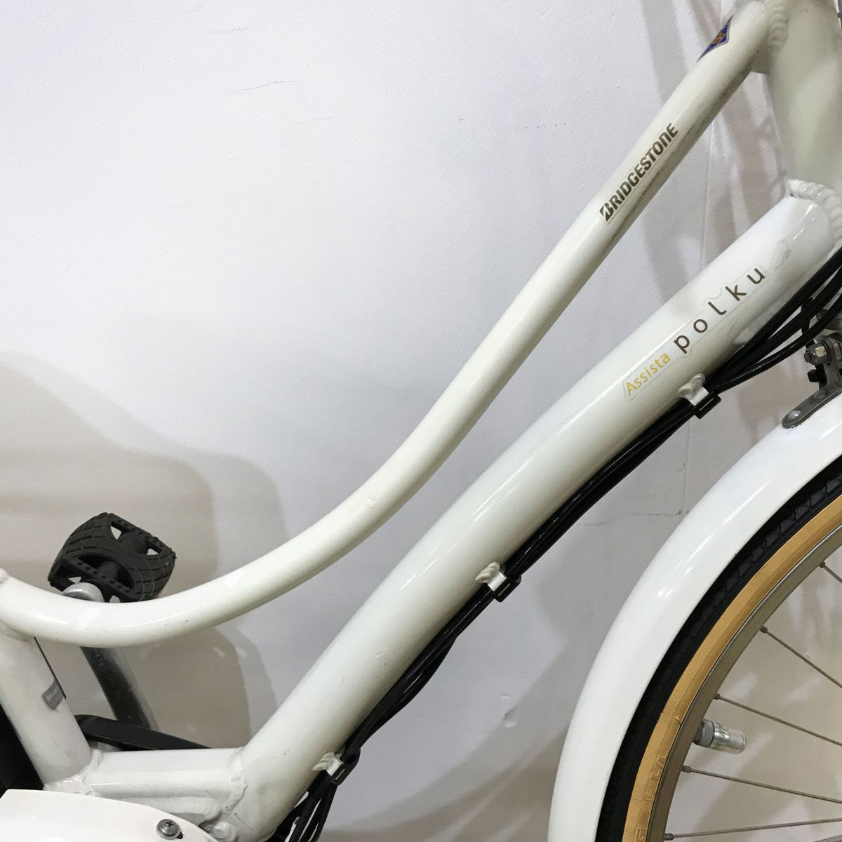 ブリヂストン アシスタポルク ホワイト 26インチ KJ127 【中古車】