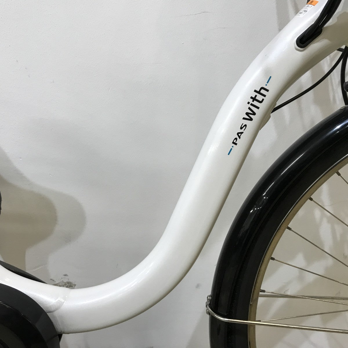中古電動自転車 ヤマハ PAS ウィズ  ホワイト 26インチ KK004