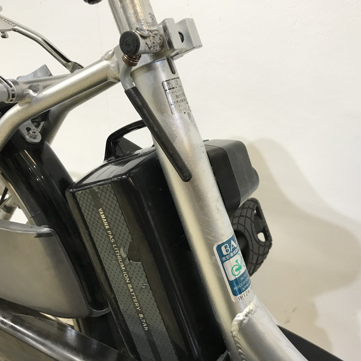 中古電動自転車 ヤマハ PAS ナチュラL シルバー 24インチ KK051
