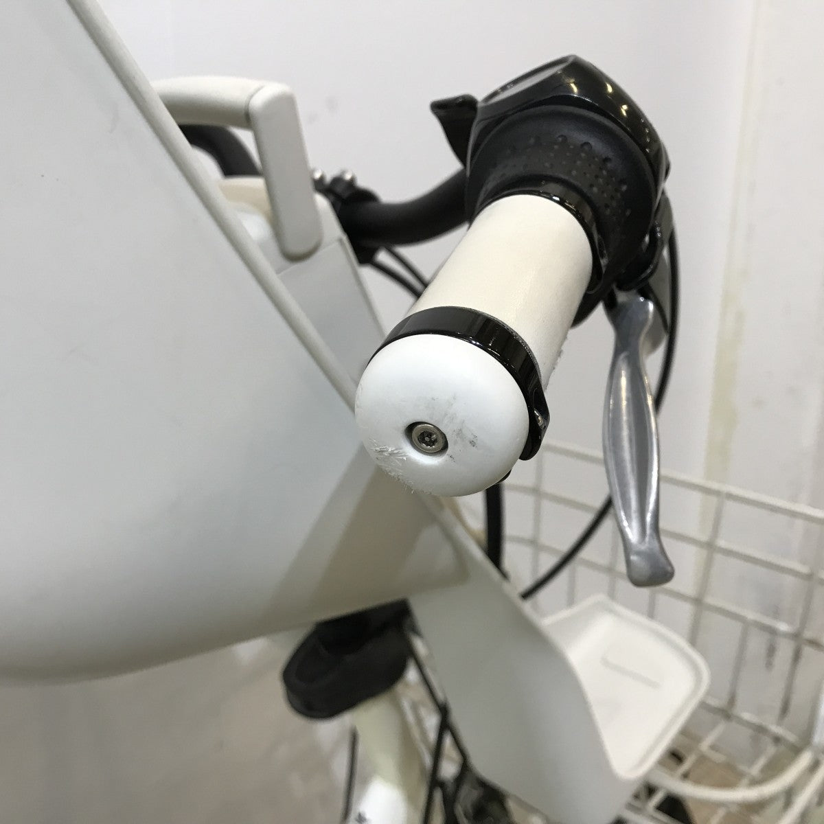 中古電動自転車 ブリヂストン ビッケ2e ホワイト 20インチ KK052