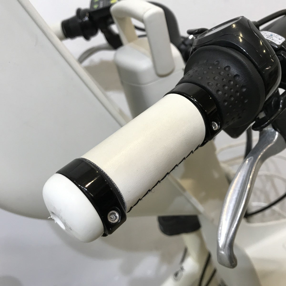 ブリヂストン ビッケ2e ホワイト 20インチ KK052 【中古車】