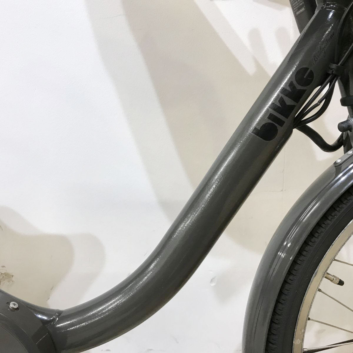 中古電動自転車 ブリヂストン ビッケモブdd グレー 24×20インチ KK067