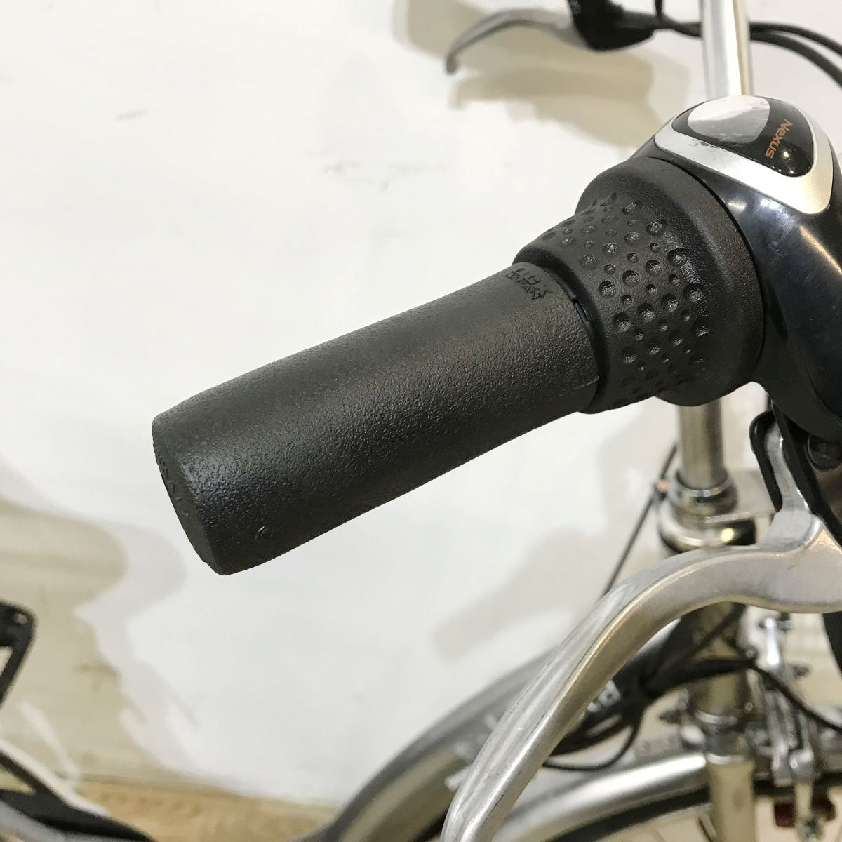 ブリヂストン アシスタファイン シルバー 26インチ KK071 【中古車】