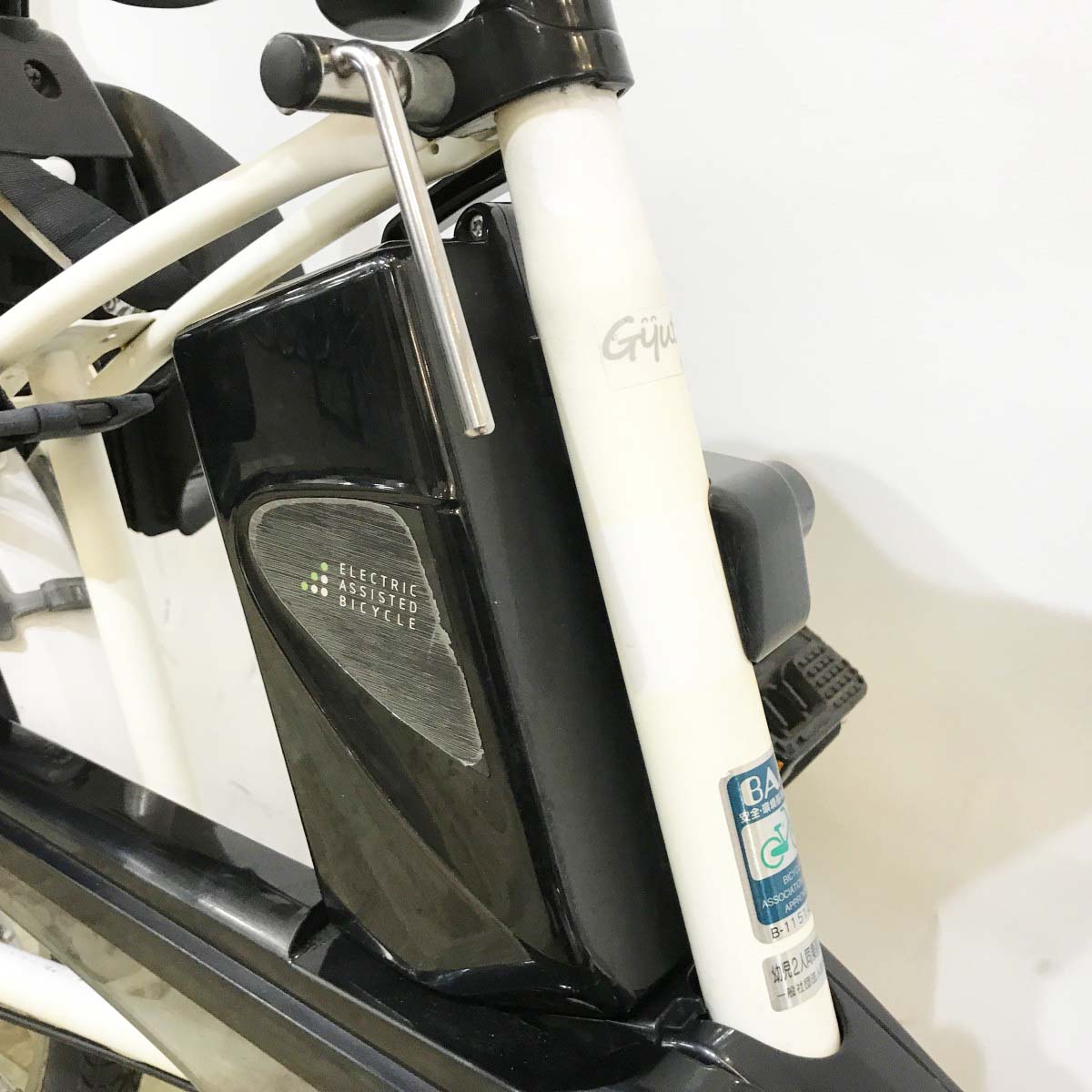 パナソニック ギュットミニ ホワイト 20インチ KL037 【中古車】
