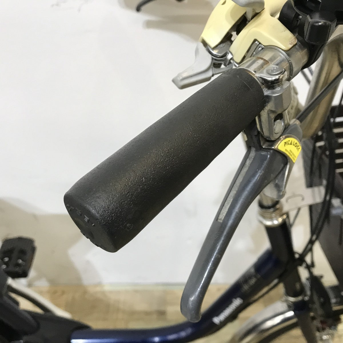 パナソニック ビビライフ ネイビー 18×16インチ KL081 【中古車】