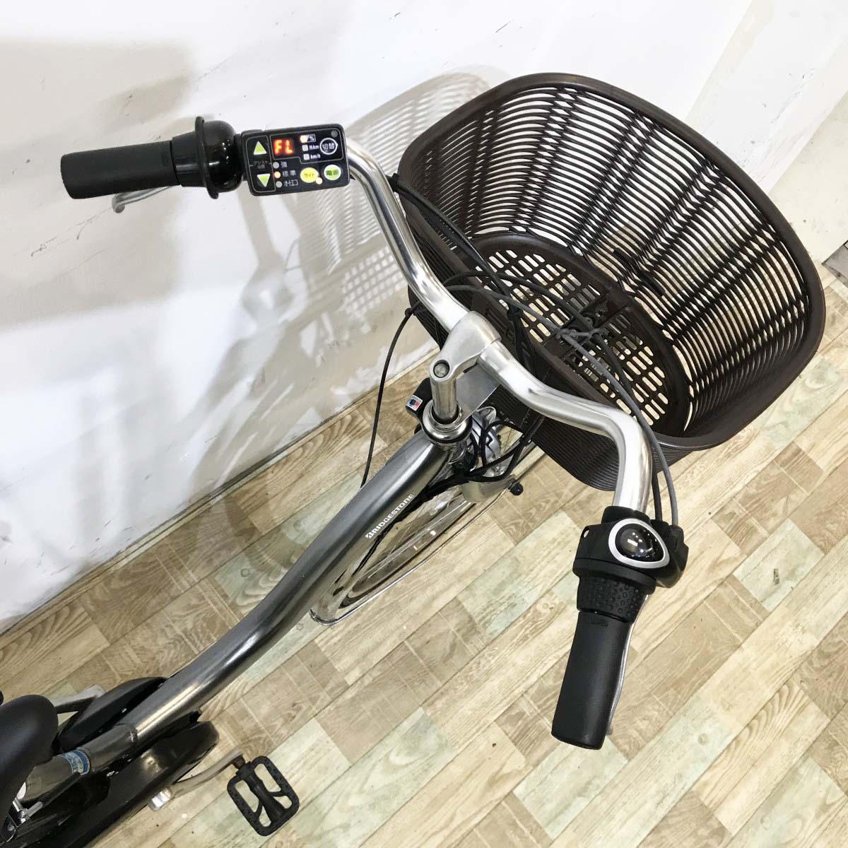 ブリヂストン アシスタU DX シルバー 26インチ KL092 【中古車】