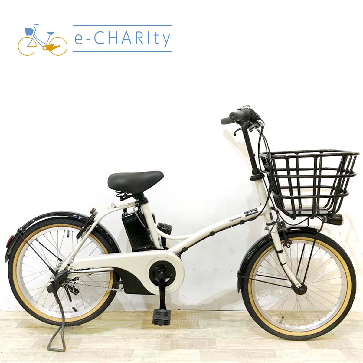 パナソニック グリッター ホワイト 20インチ KL102 【中古車】