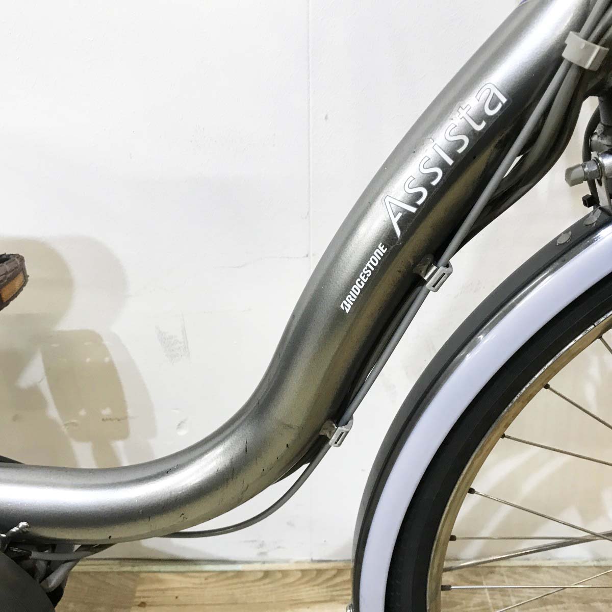 ブリヂストン アシスタDX シルバー 24インチ KL111 【中古車】