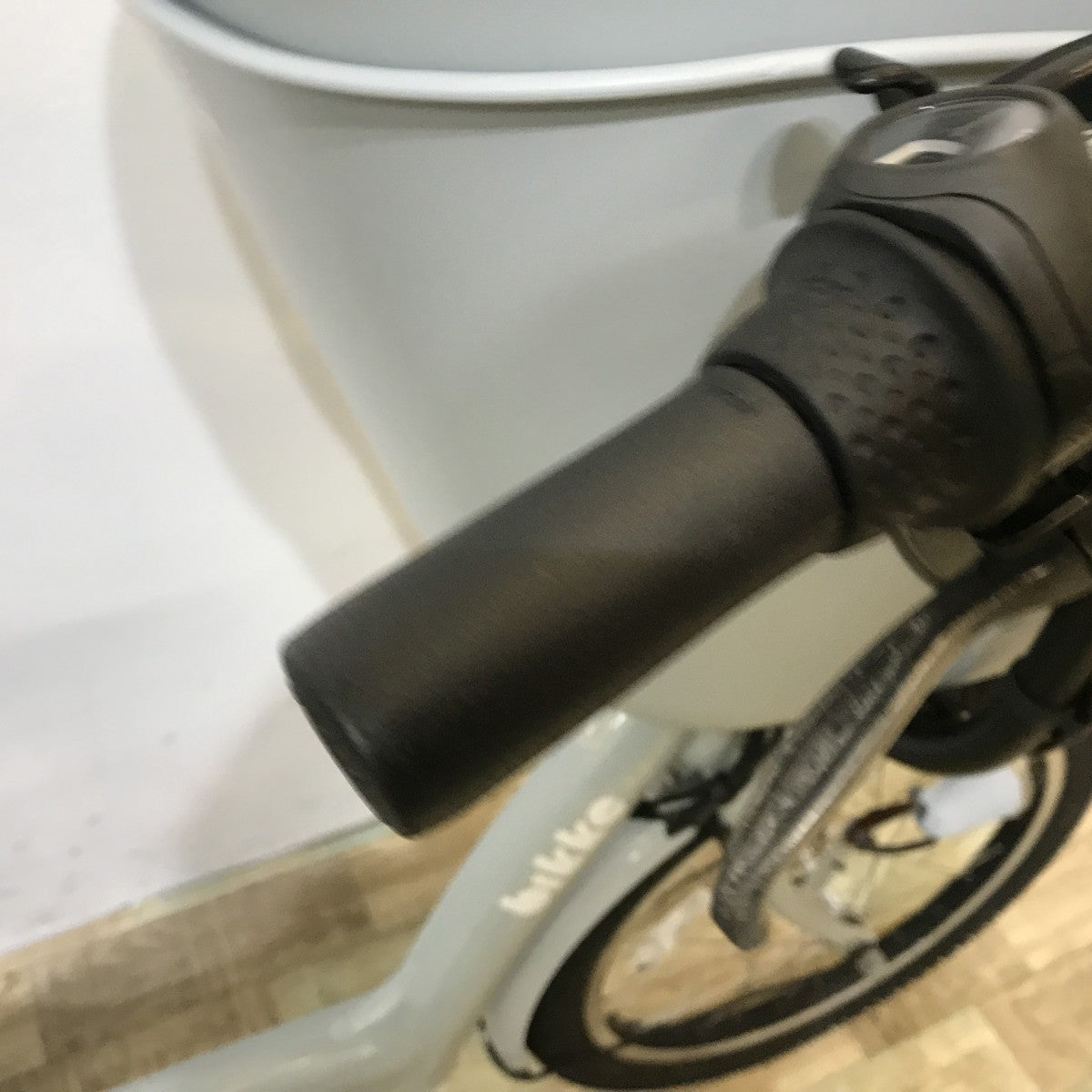 中古電動自転車 ブリヂストン ビッケポーラーe グレー 20インチ KL118