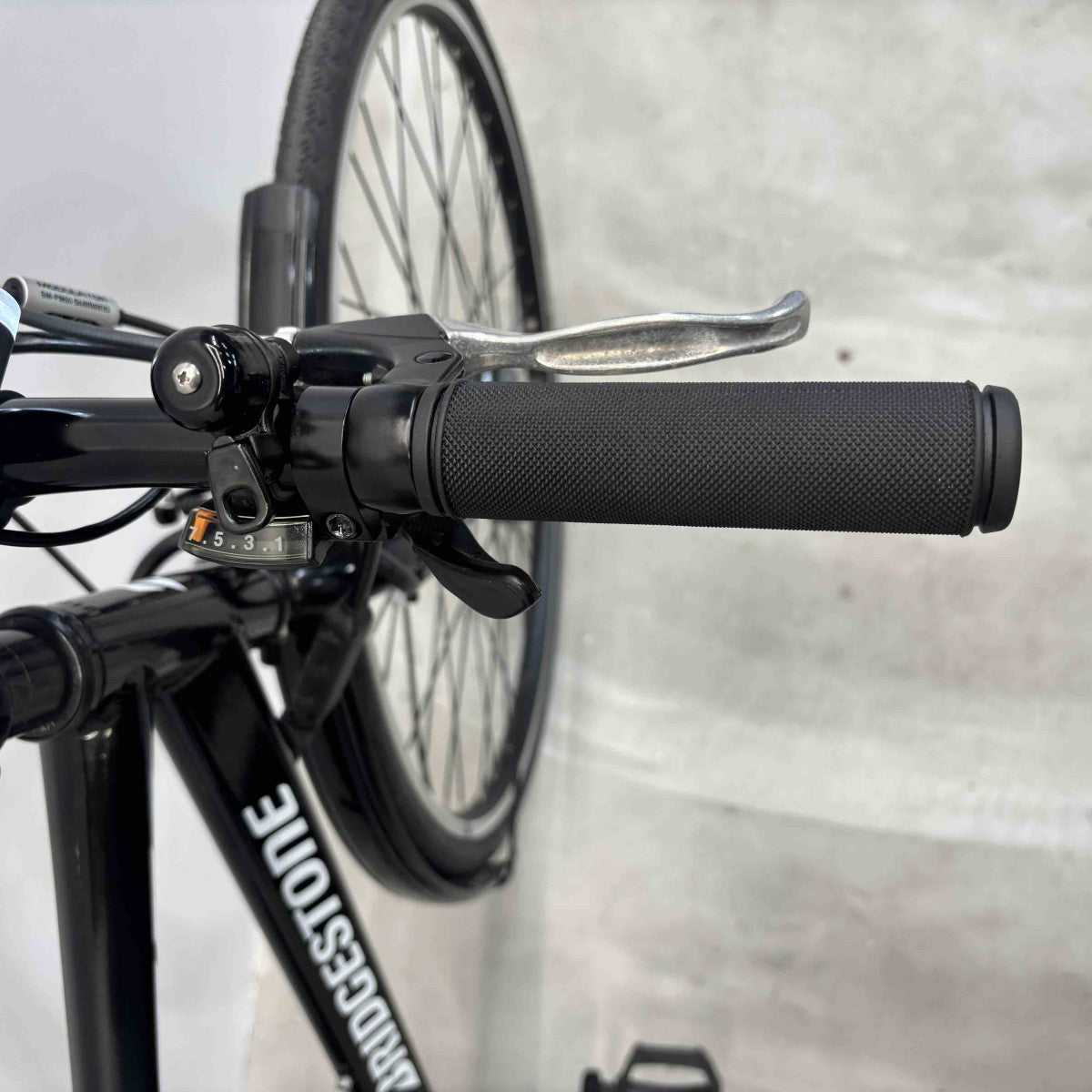 中古電動自転車 ブリヂストン TB1e ブラック 27インチ YK011