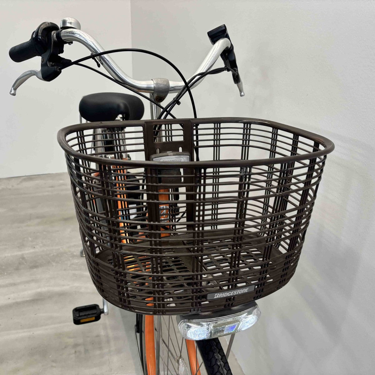 ブリヂストン アシスタ ロイヤル オレンジ ホワイト 26インチ YK016 【中古車】