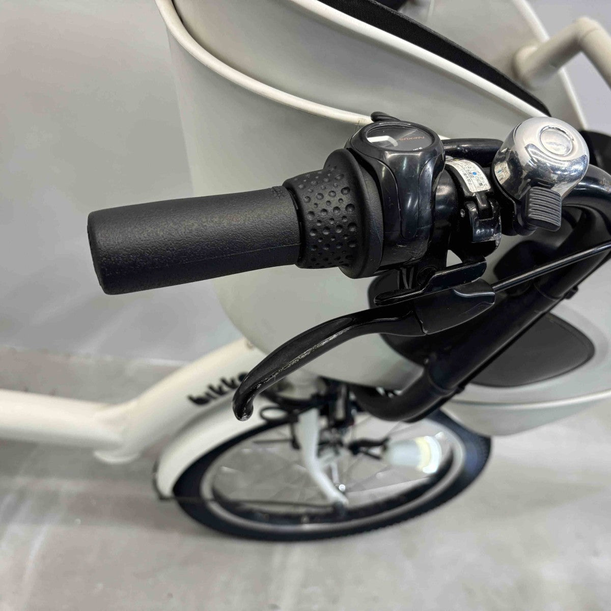 ブリヂストン ビッケポーラーe ホワイト 20インチ YK052 【中古車】