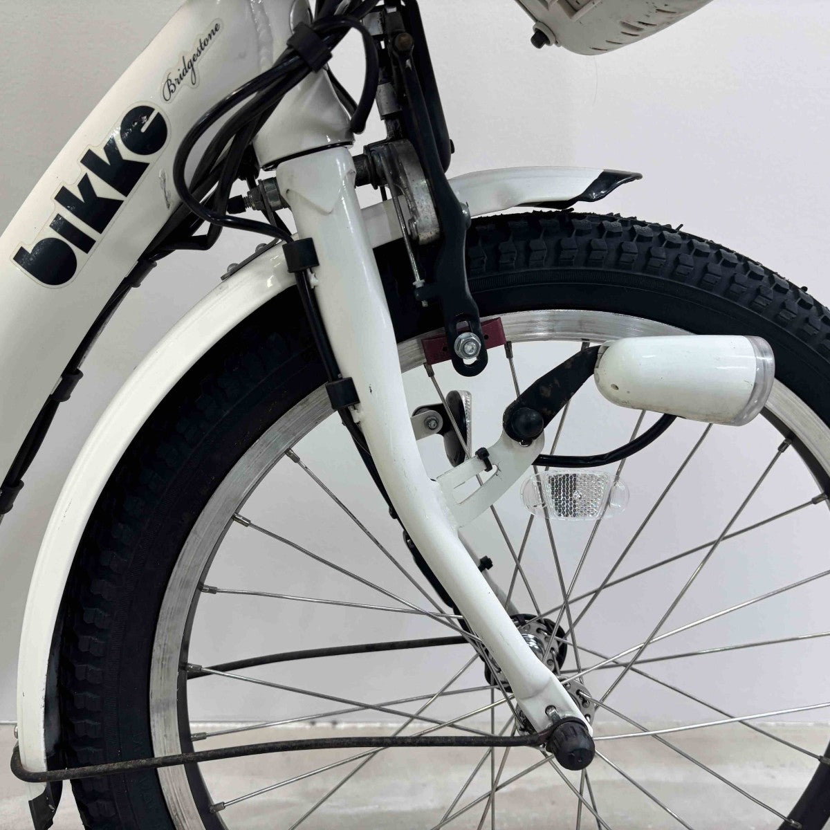 中古電動自転車 ブリヂストン ビッケポーラーe ホワイト 20インチ YK052