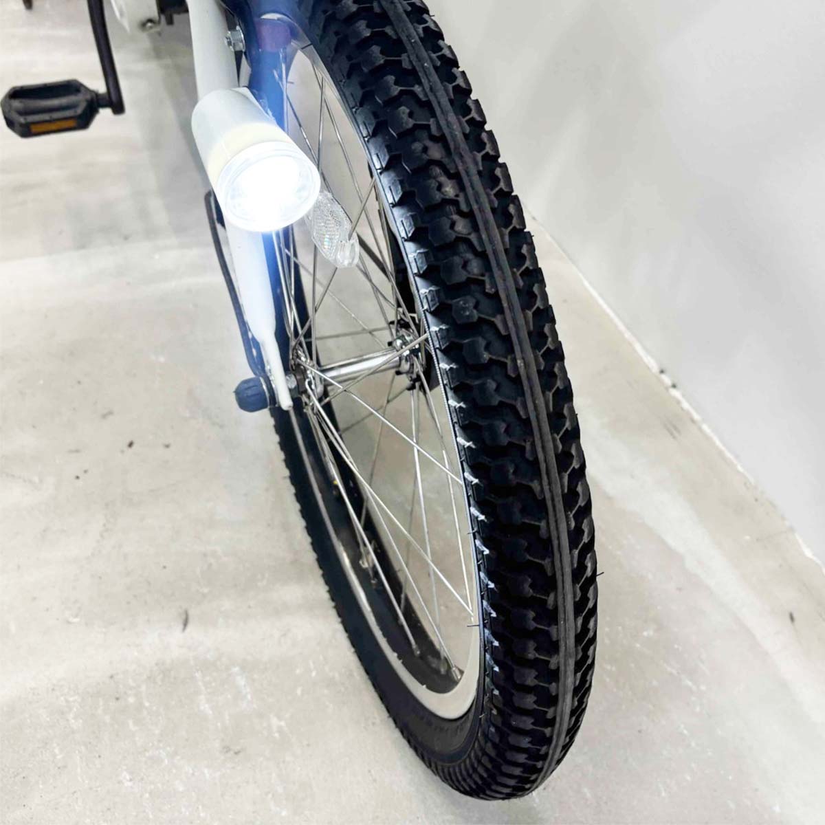 ブリヂストン ビッケポーラーe ホワイト 20インチ YK052 【中古車】