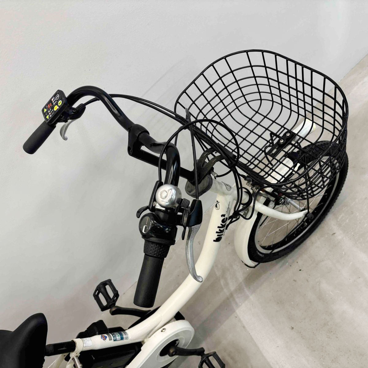 ブリヂストン ビッケ2e ホワイト 20インチ YK055 【中古車】