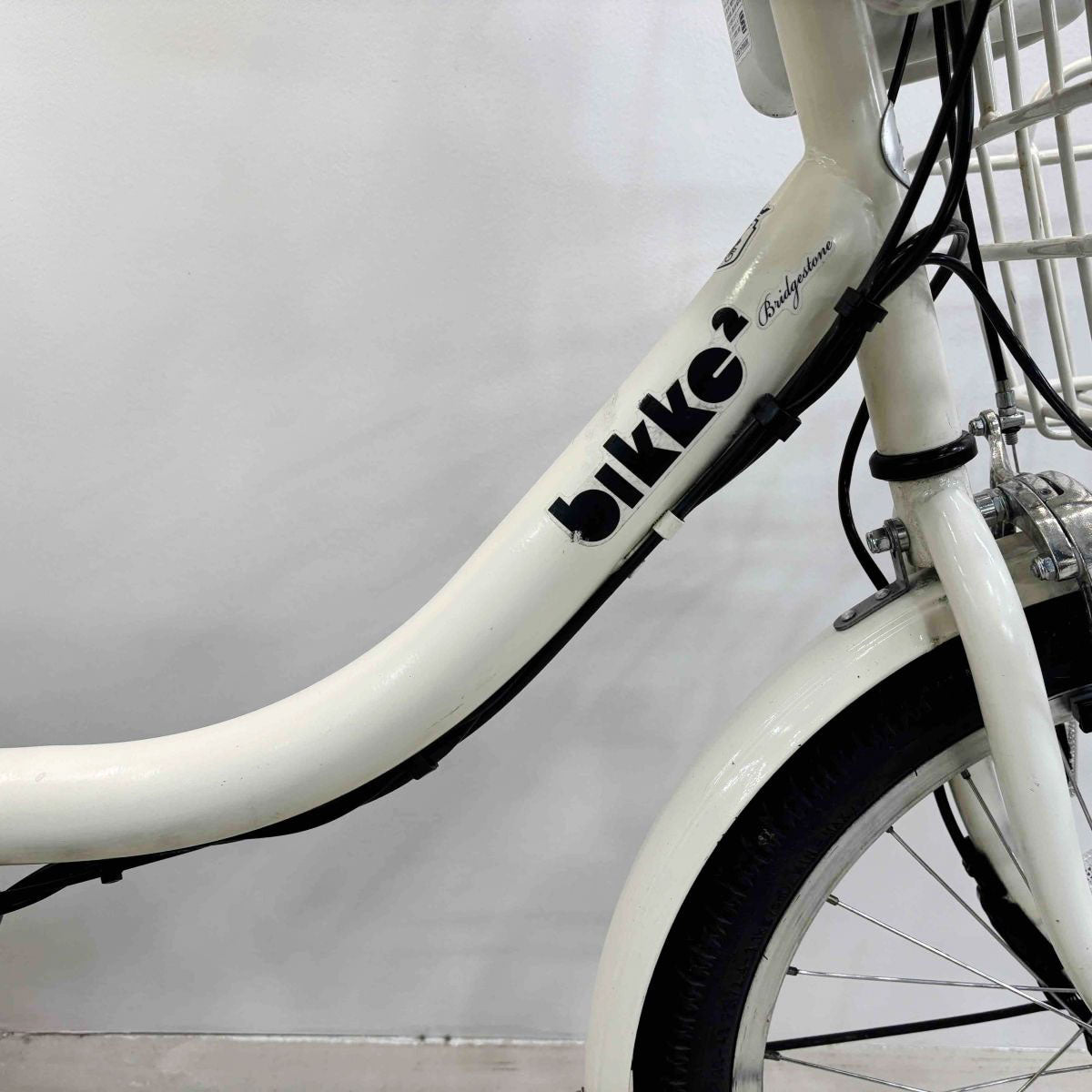 中古電動自転車 ブリヂストン ビッケ2e ホワイト 20インチ YK056