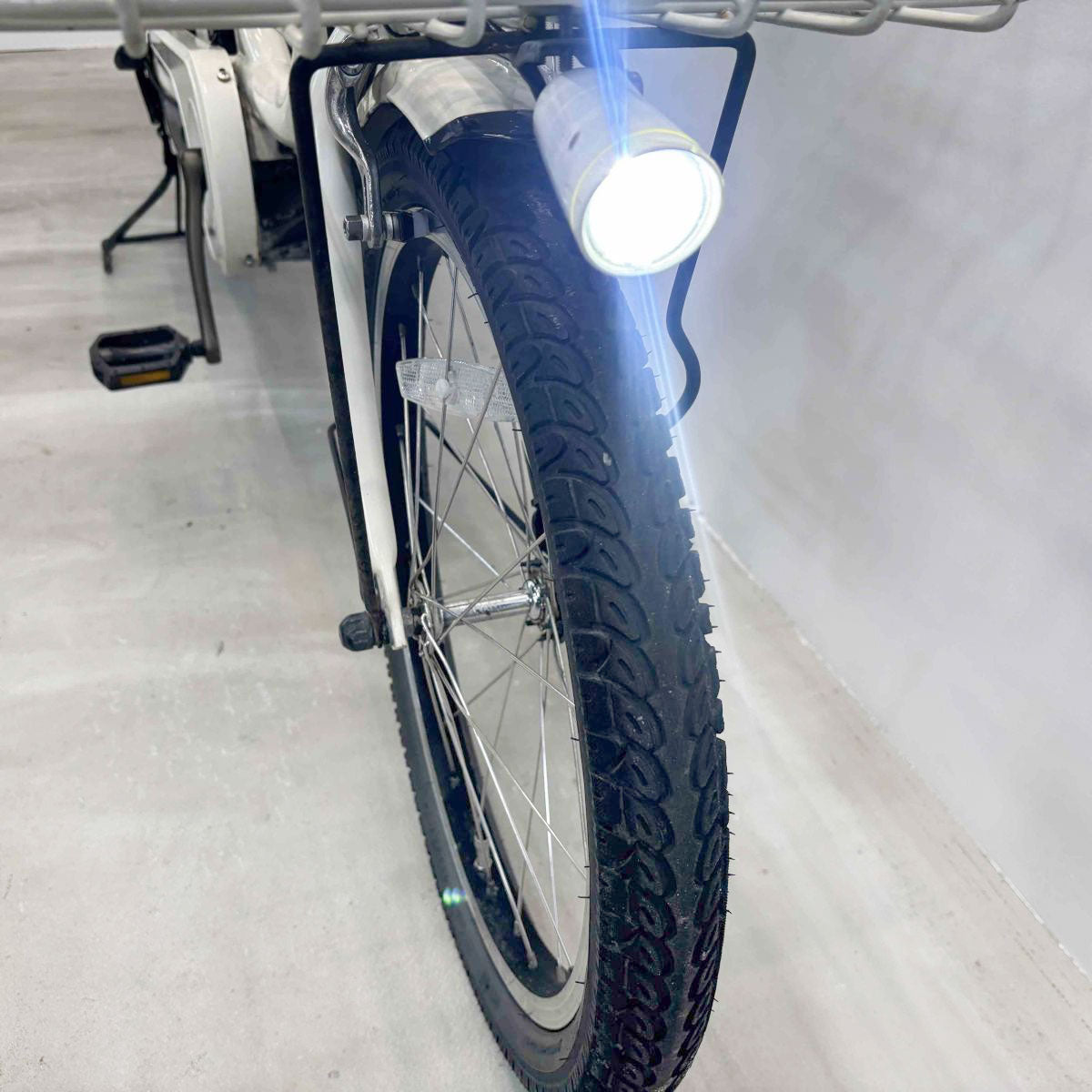 中古電動自転車 ブリヂストン ビッケ2e ホワイト 20インチ YK056